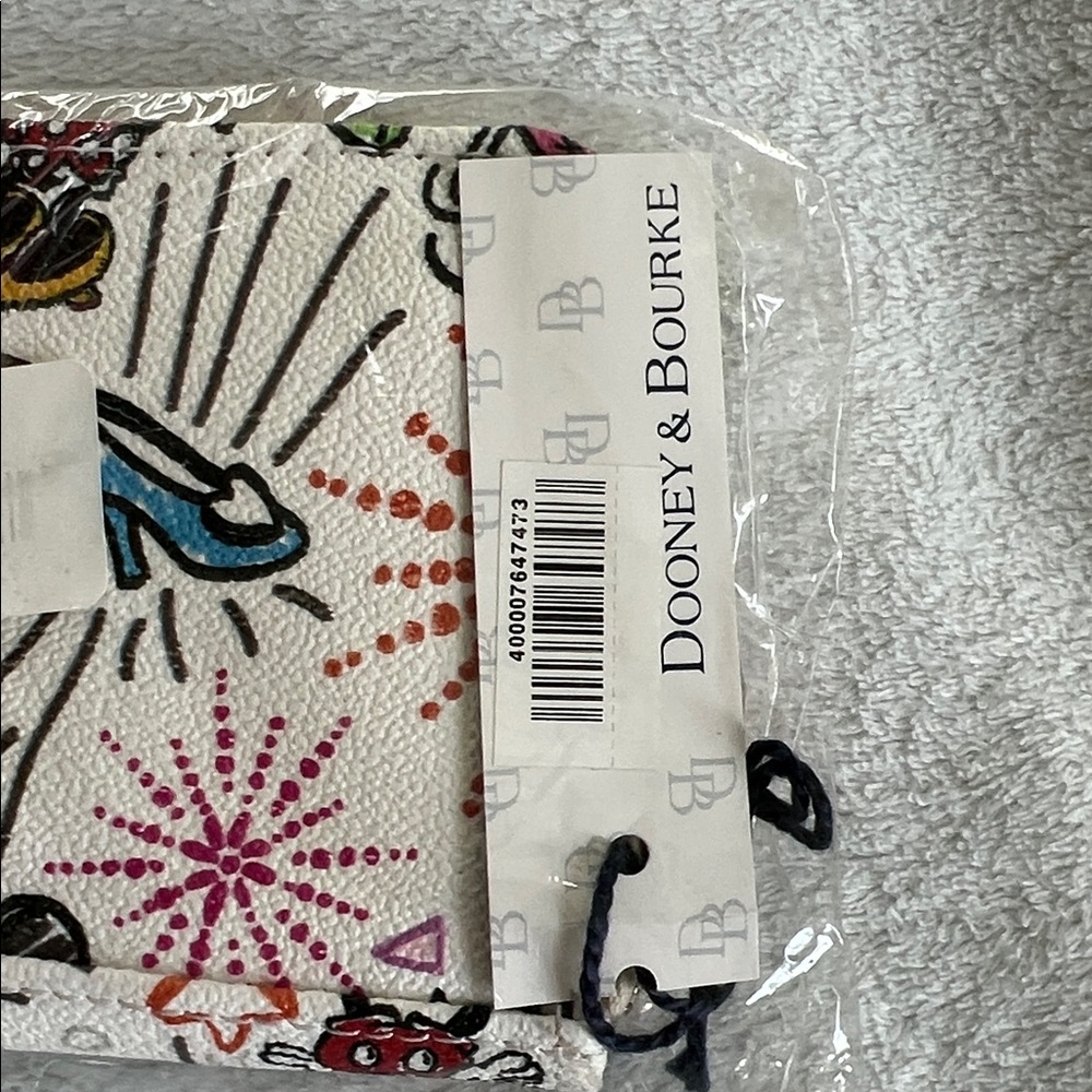 Disney Dooney & Bourke Sketch Character Print Wallet - Picture 2 of 5